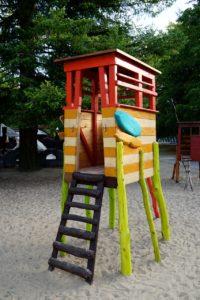playground item wooden insect backside with ladder